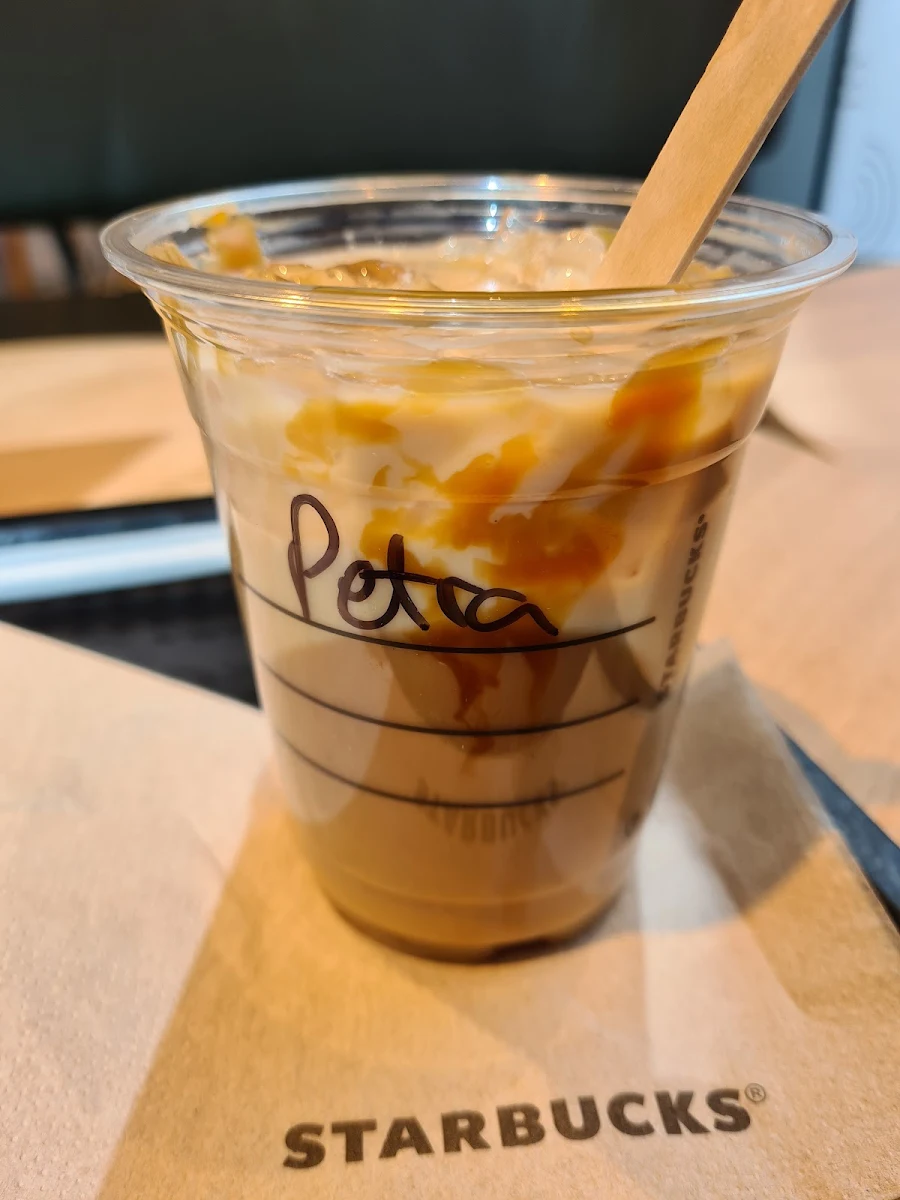 Iced Caramel Macchiato