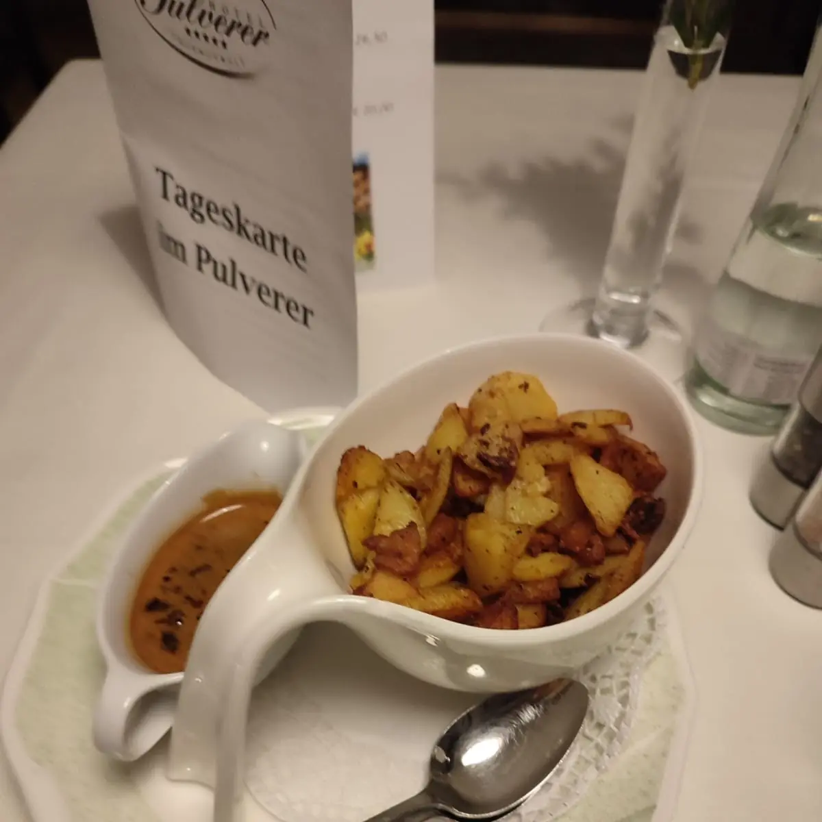 Beilage Bratkartoffeln Mit Kräftiger Sauce