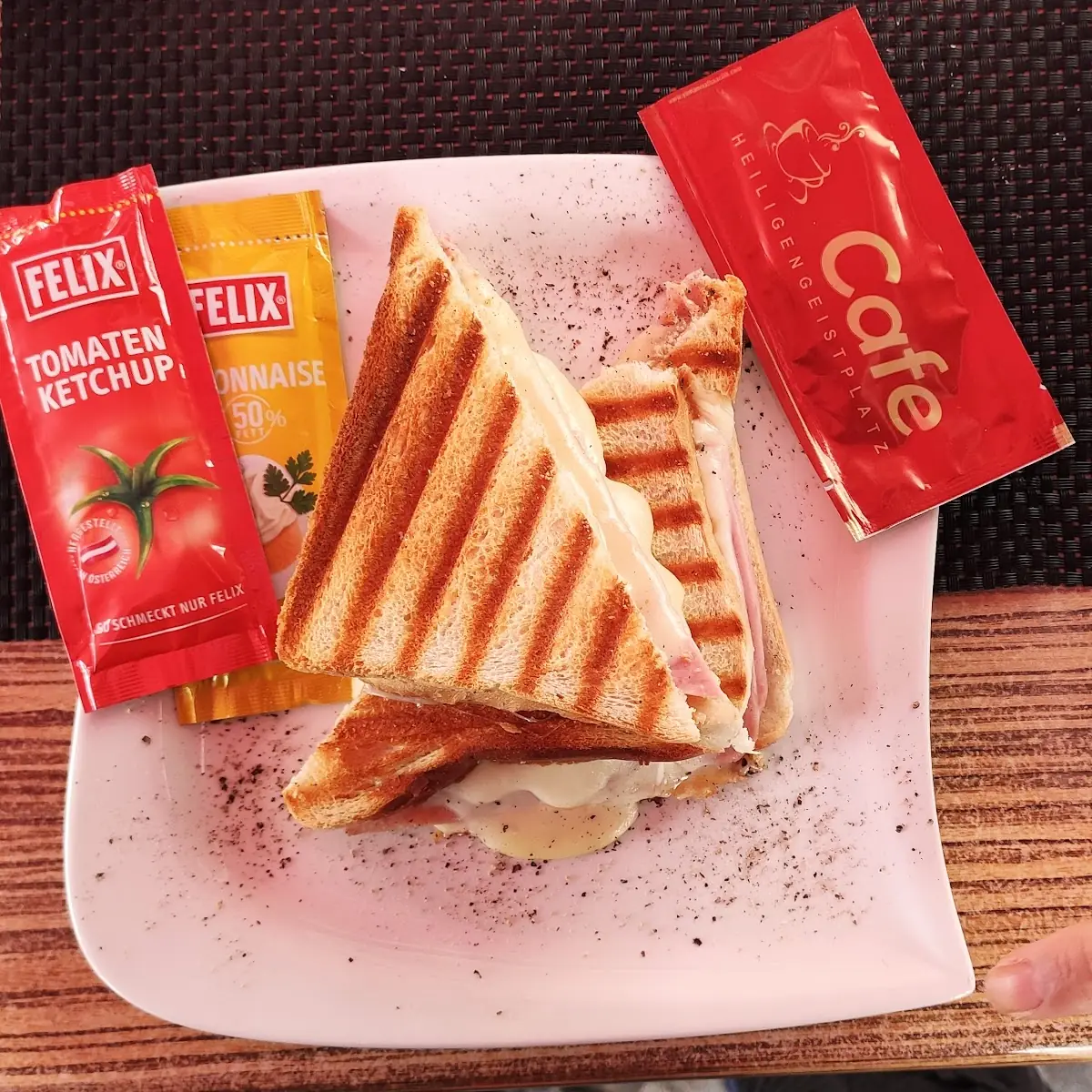 Schinkenkäsetoast