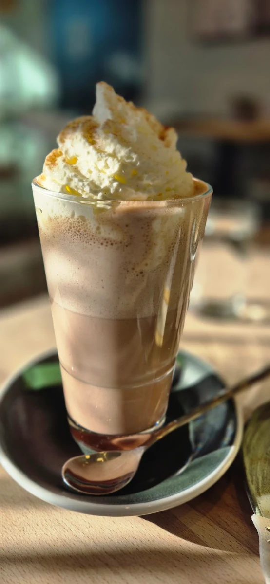 Warme Chocolademelk Met Slagroom