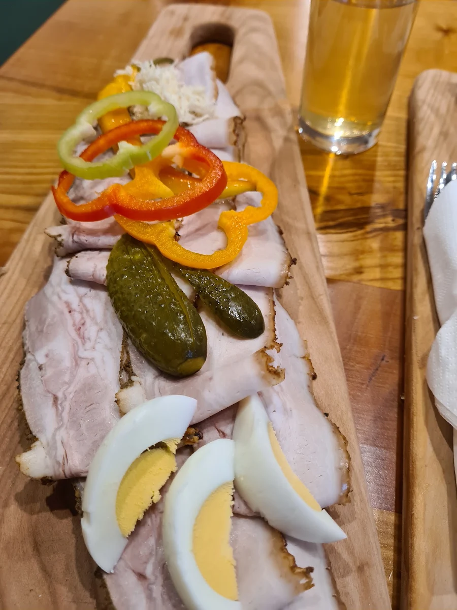 Schweinebraten Brot