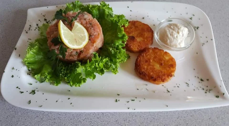 Lachstatar Mit Rösti