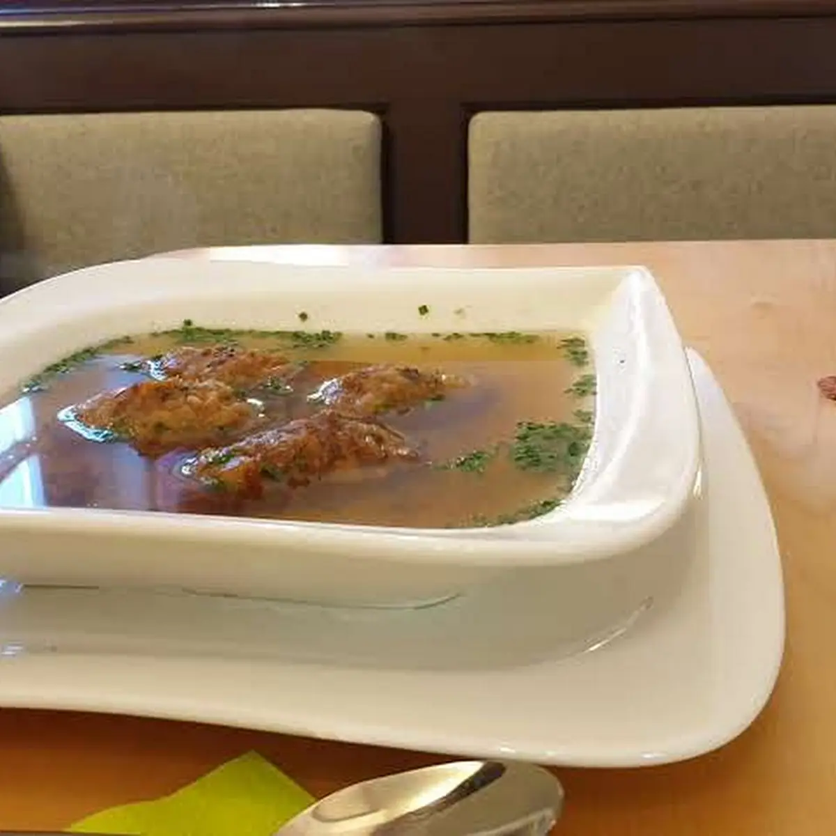 Gamsknödelsuppe