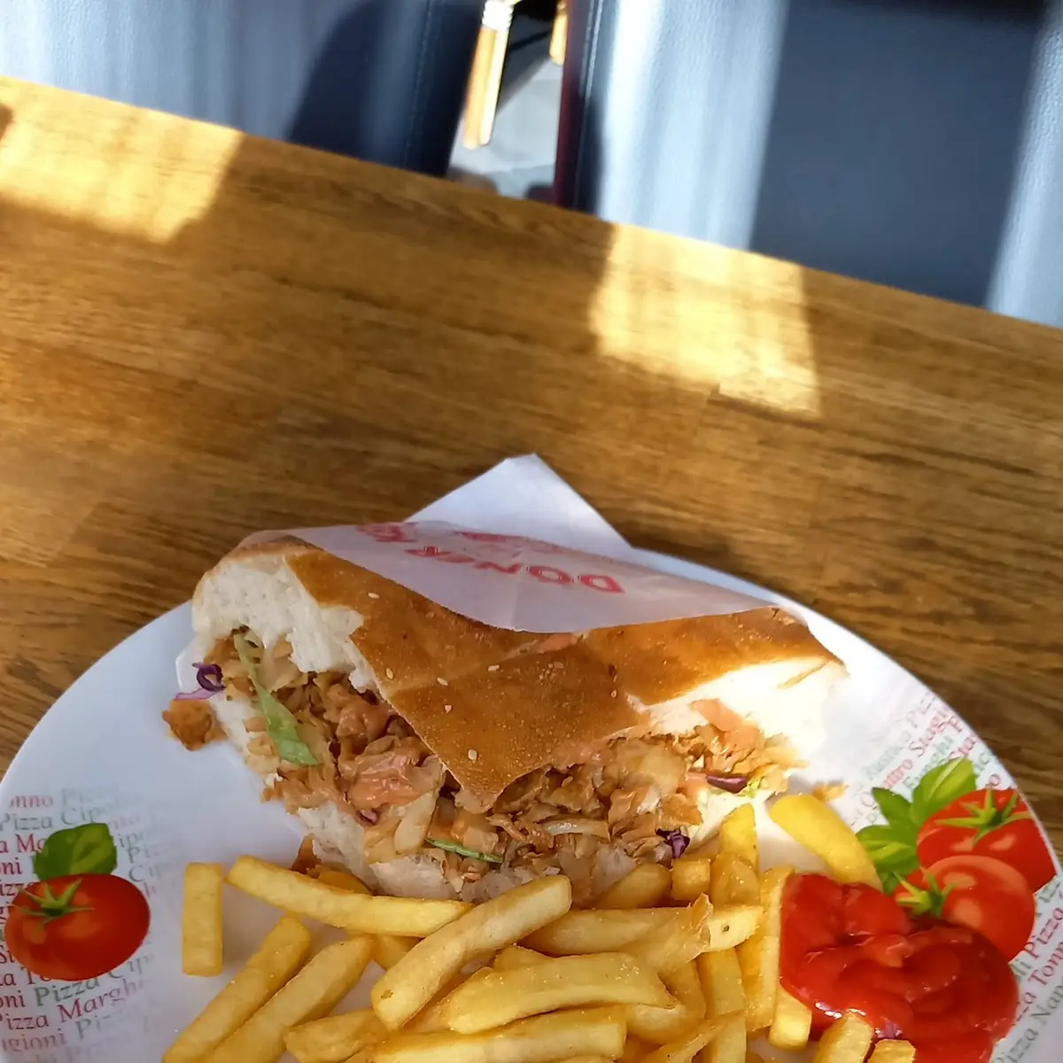 Kebab Burger Mit Pommes
