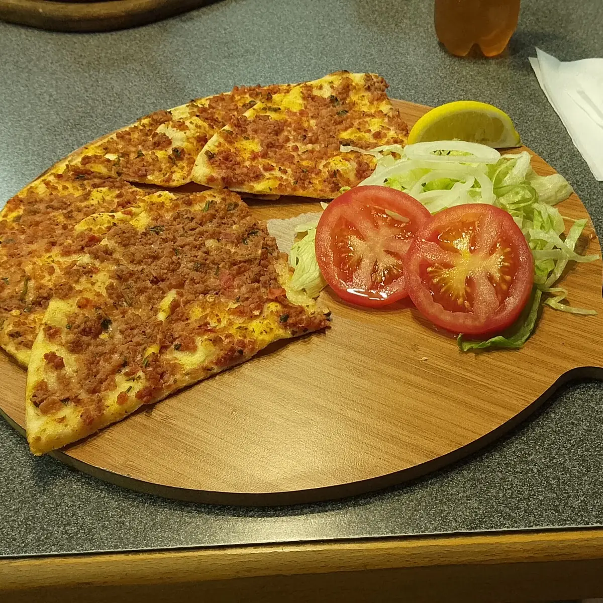 Lahmacun Türkische Pizza