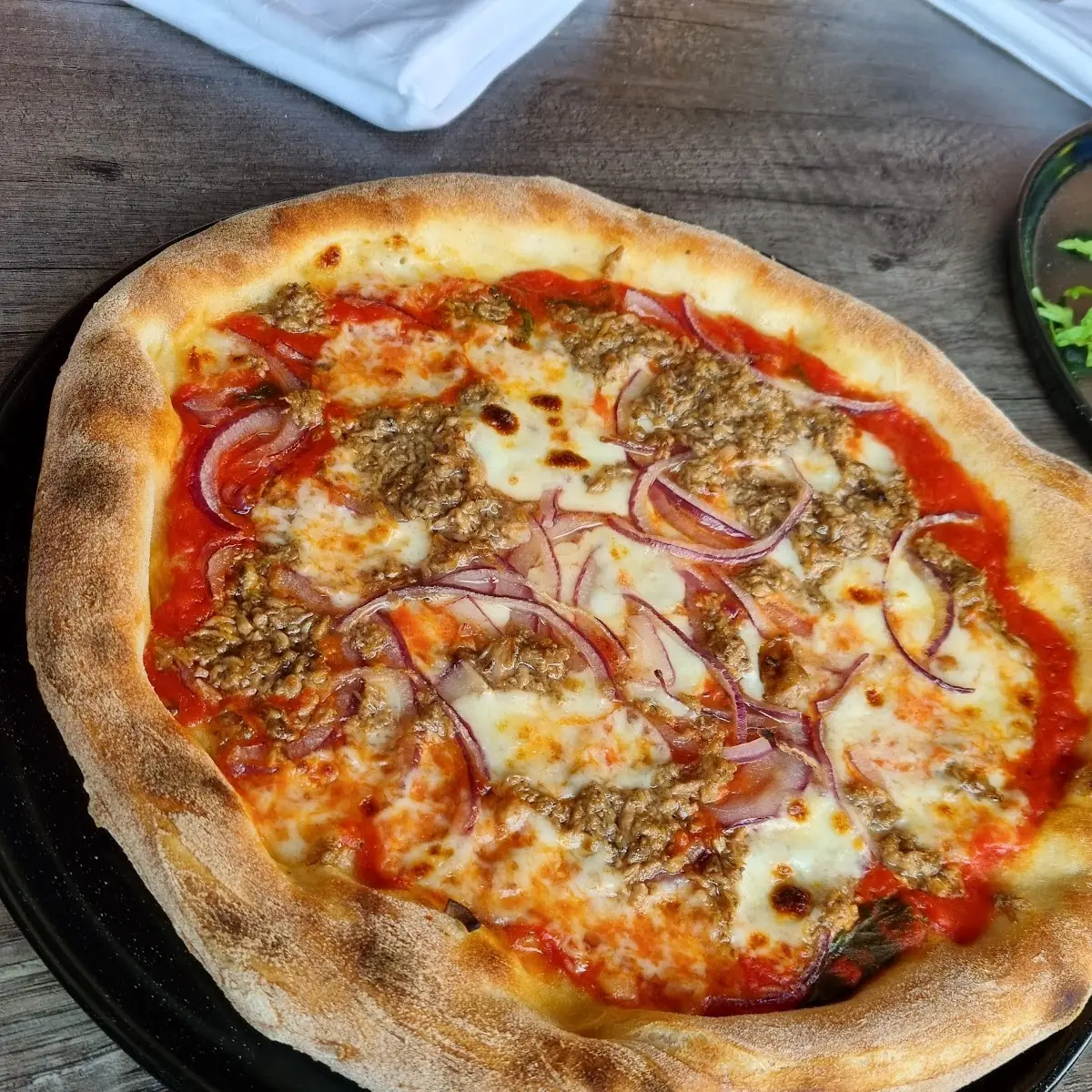 Pizza Tonno