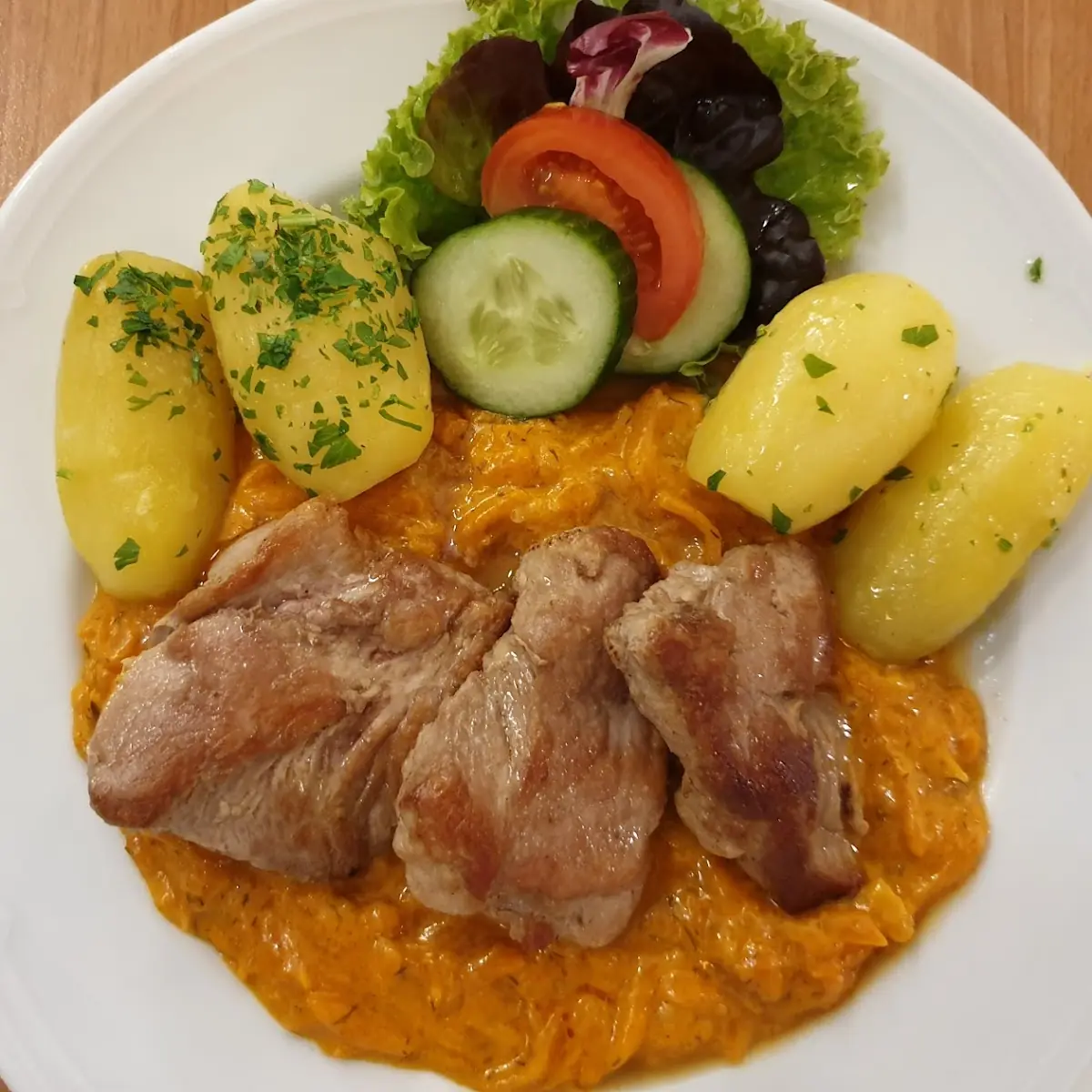 Schweinsmedaillons Mit Kürbisgemüse