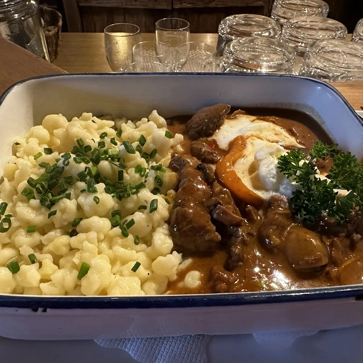 Gulasch Mit Spätzle