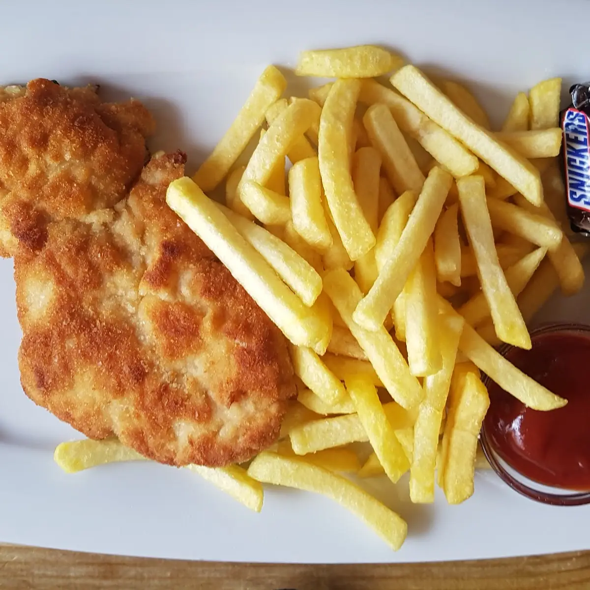 Wiener Schnitzel Mit Pommes