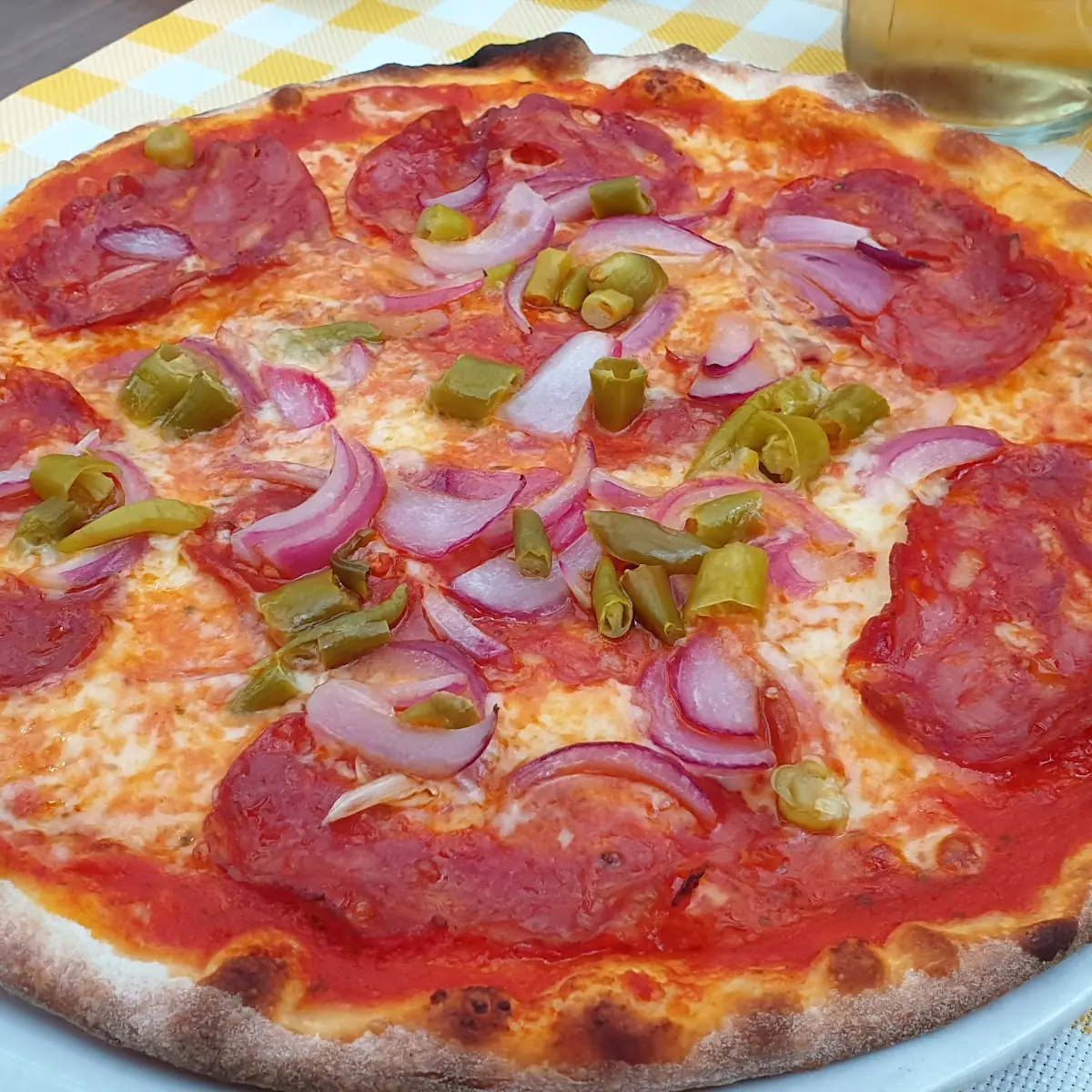Pizza Salami Mit Mais