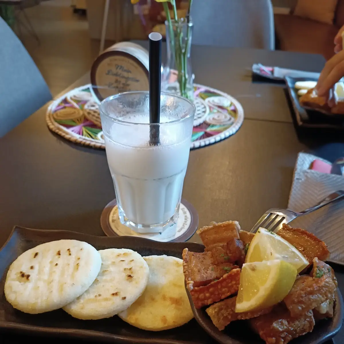 Arepas Con Chicharron