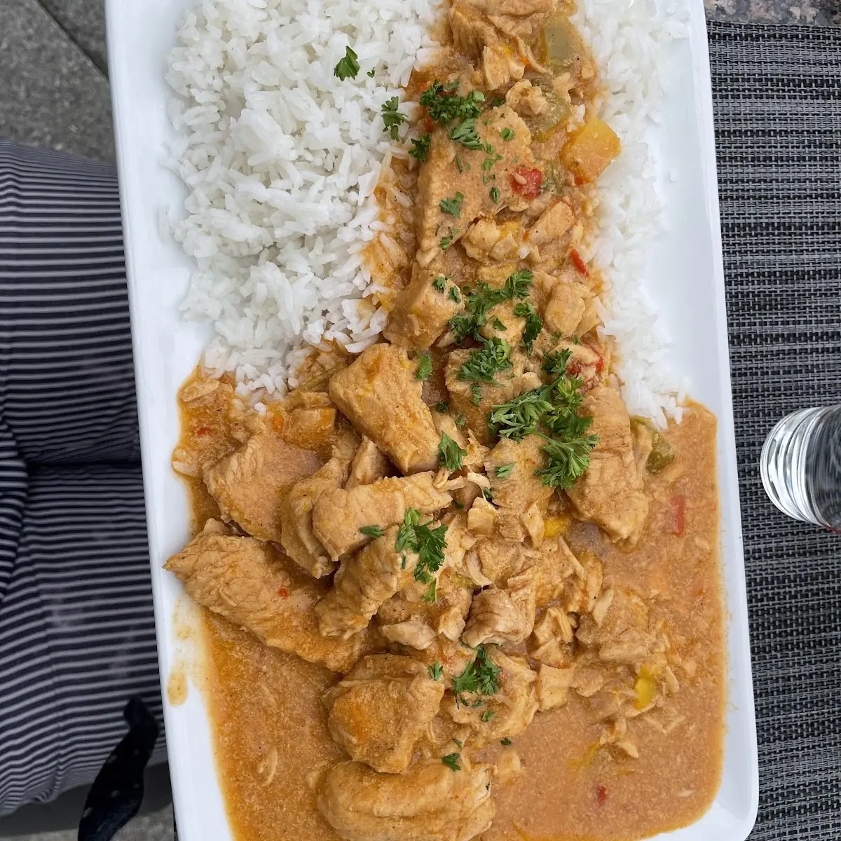 Paprikahuhn Mit Reis