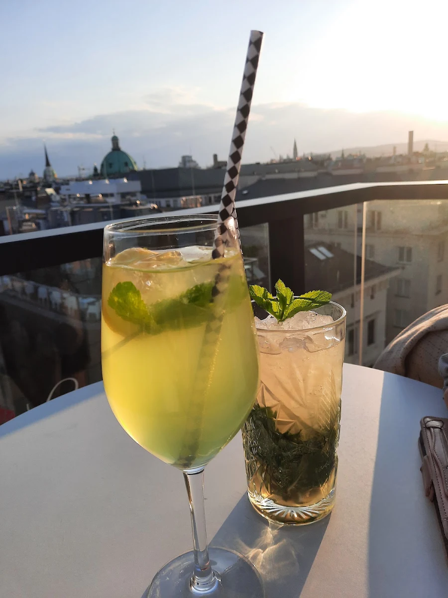 Limoncello Spritzer
