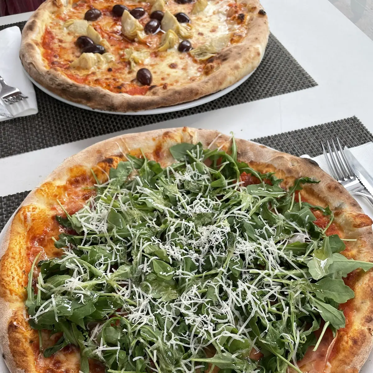 Margherita Con Carciofi E Olive & Pizza Luigi