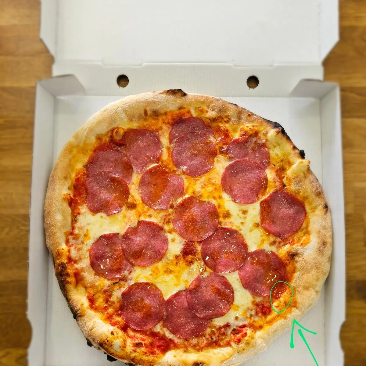 Salami Pizza