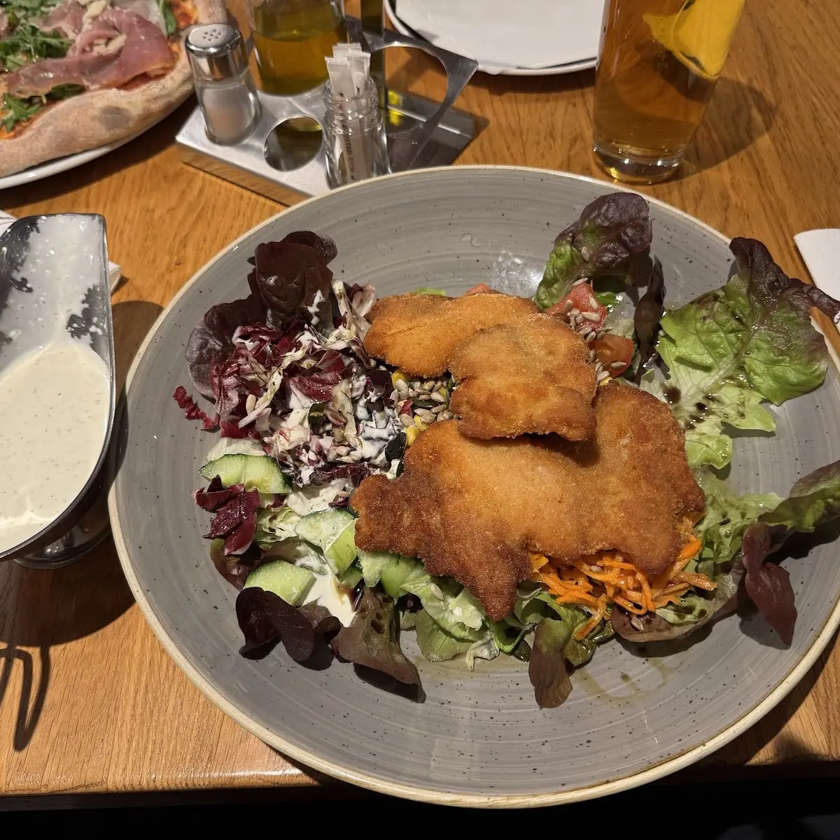 Backhendl Salat