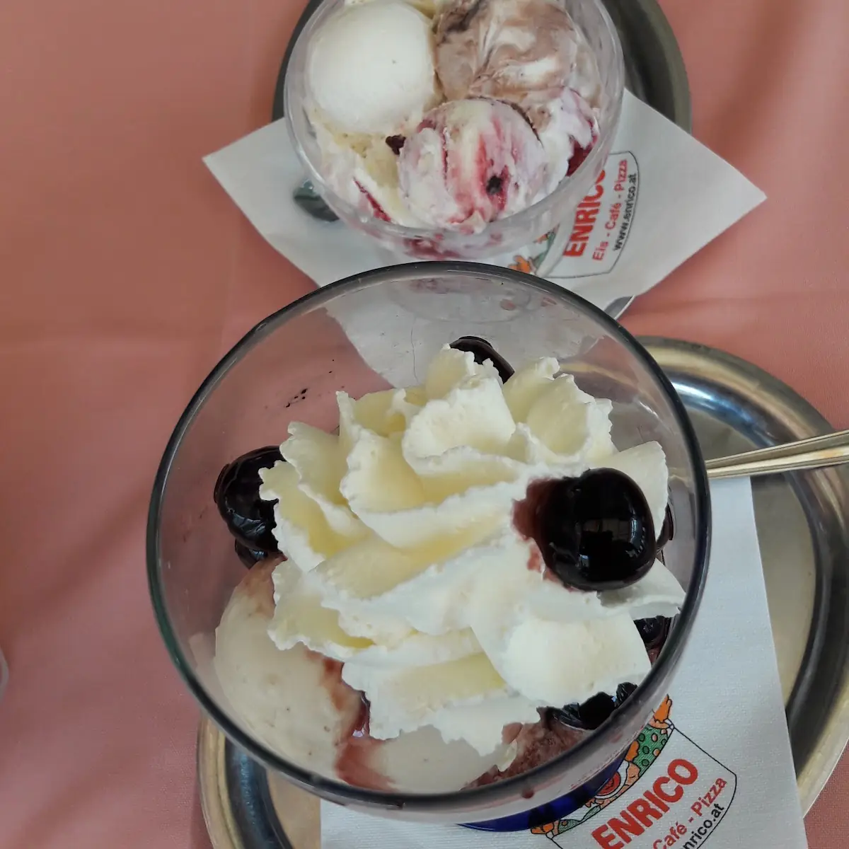 Amarena Becher