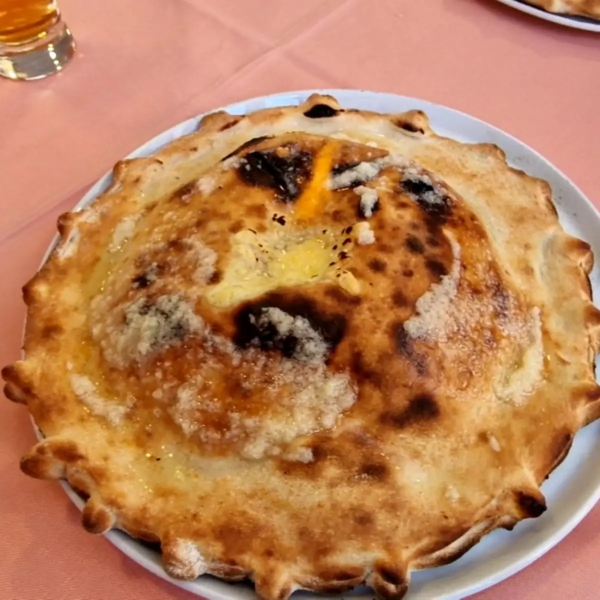 Pizza Vulkano Flammbiert