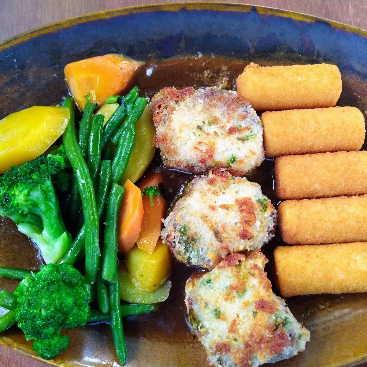Gemüse Und Kroketten