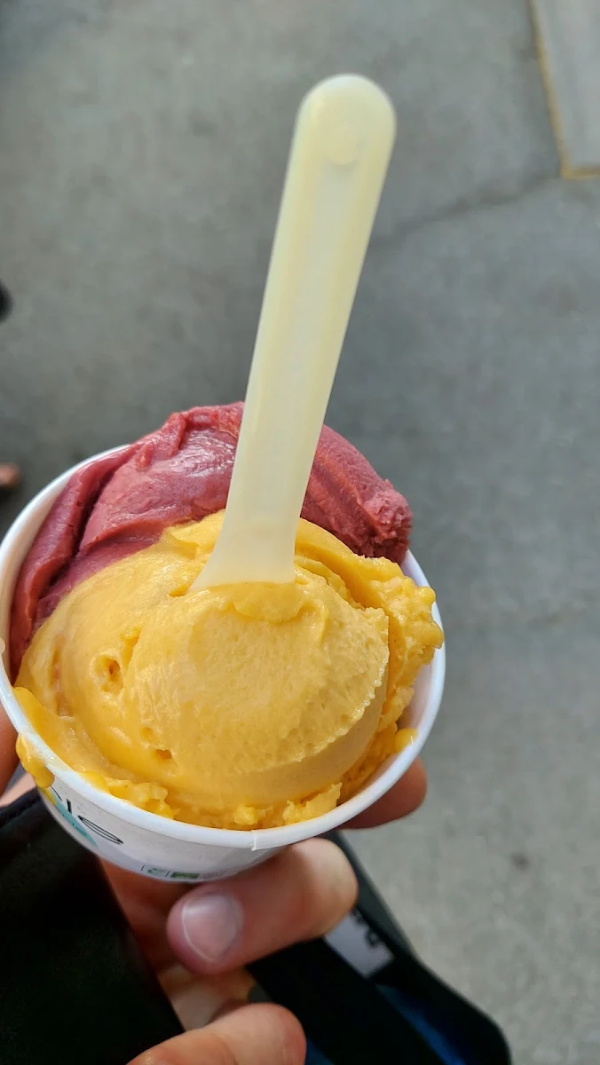 Mango Und Cherry Lady