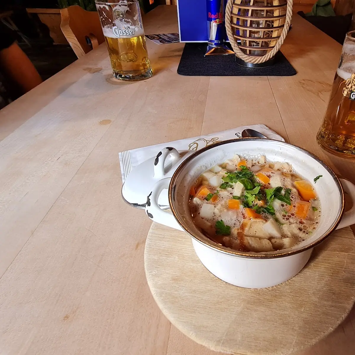 Klare Rinds-bouillon Mit Fritatten