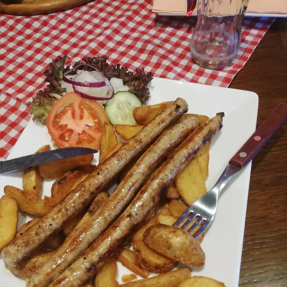 Hausgemachte Wurst Mit Wedges