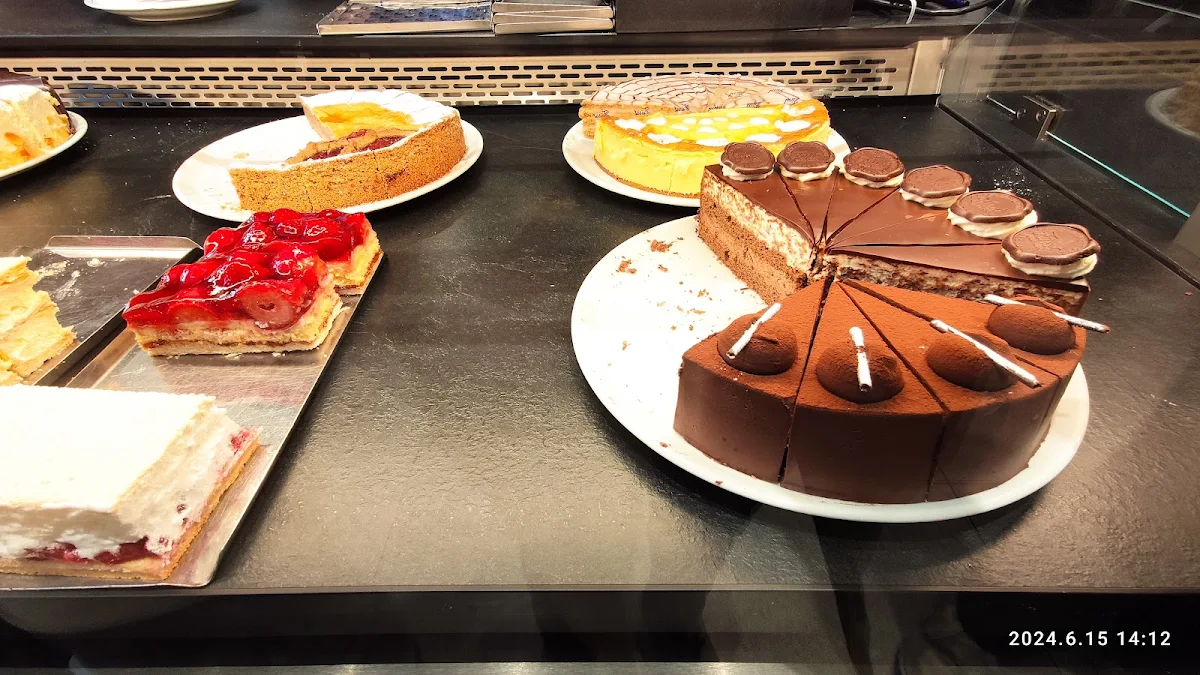Cakes
