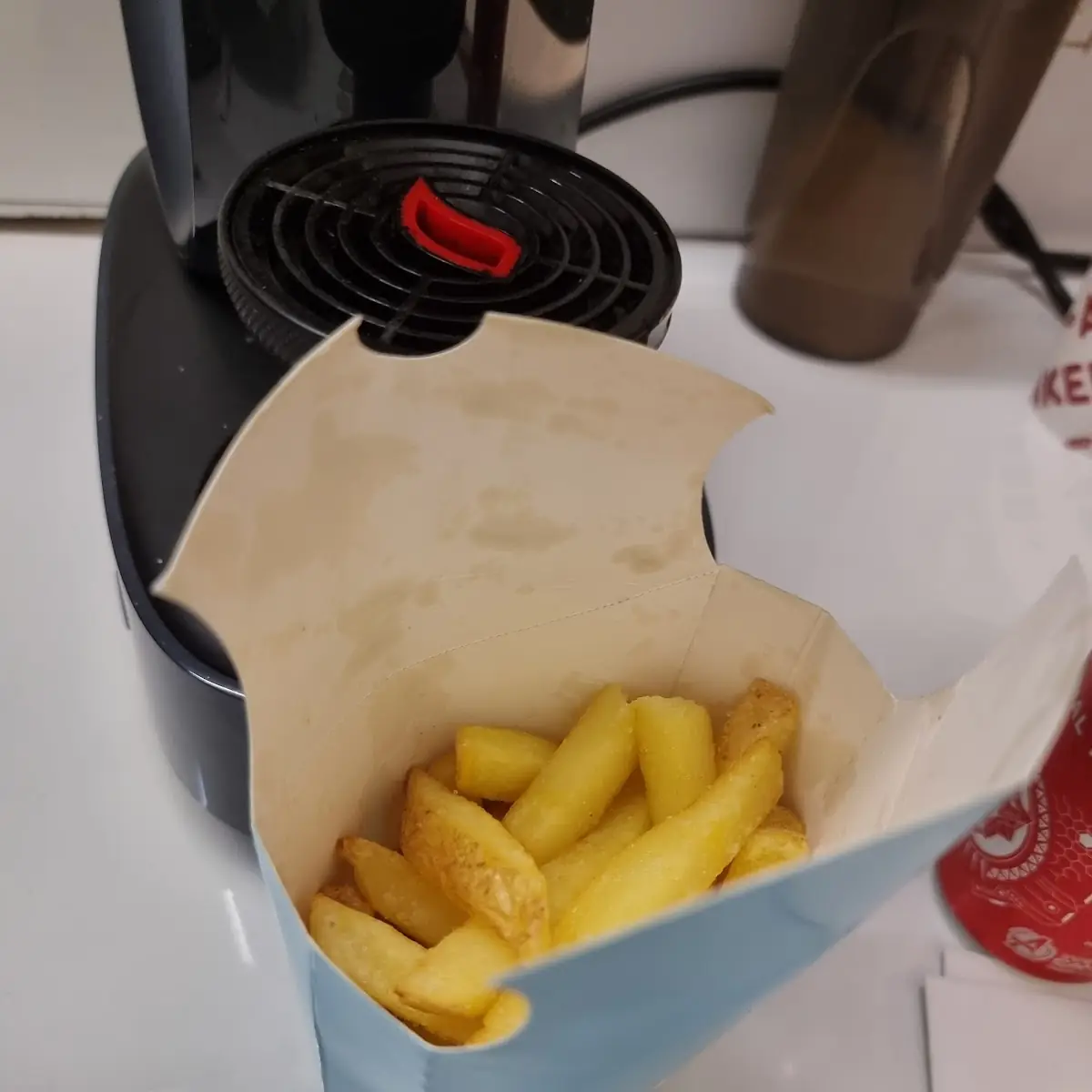 Pommes Mit Ketchup