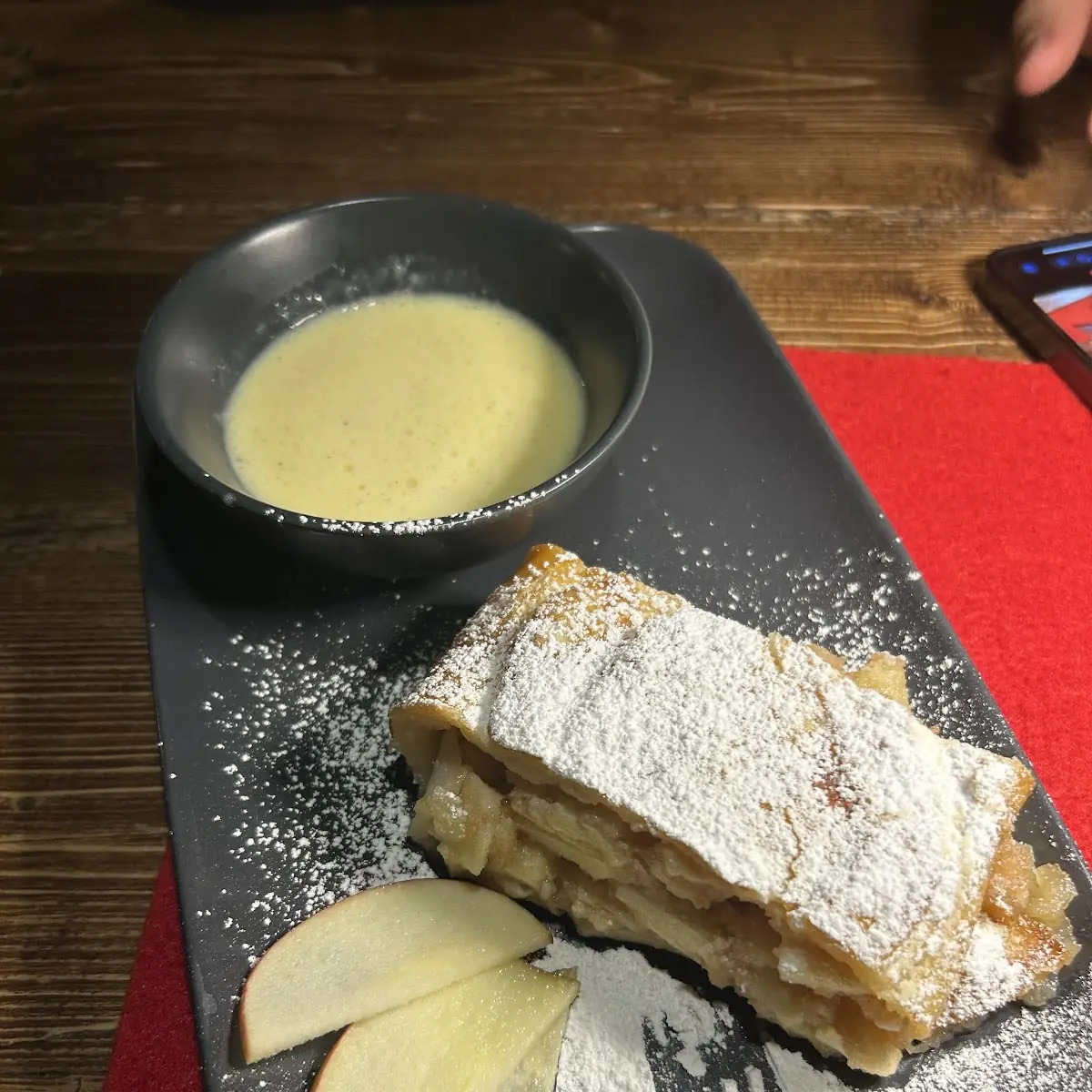 Apfelstrudel