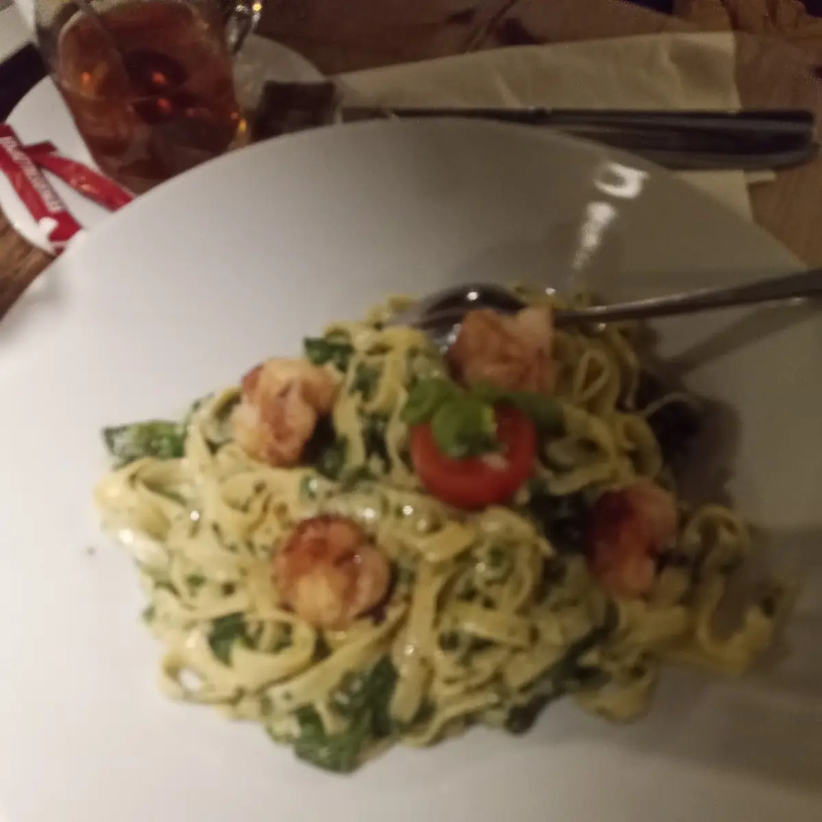 Tagliatelle Mit Spinat Und Garnelen