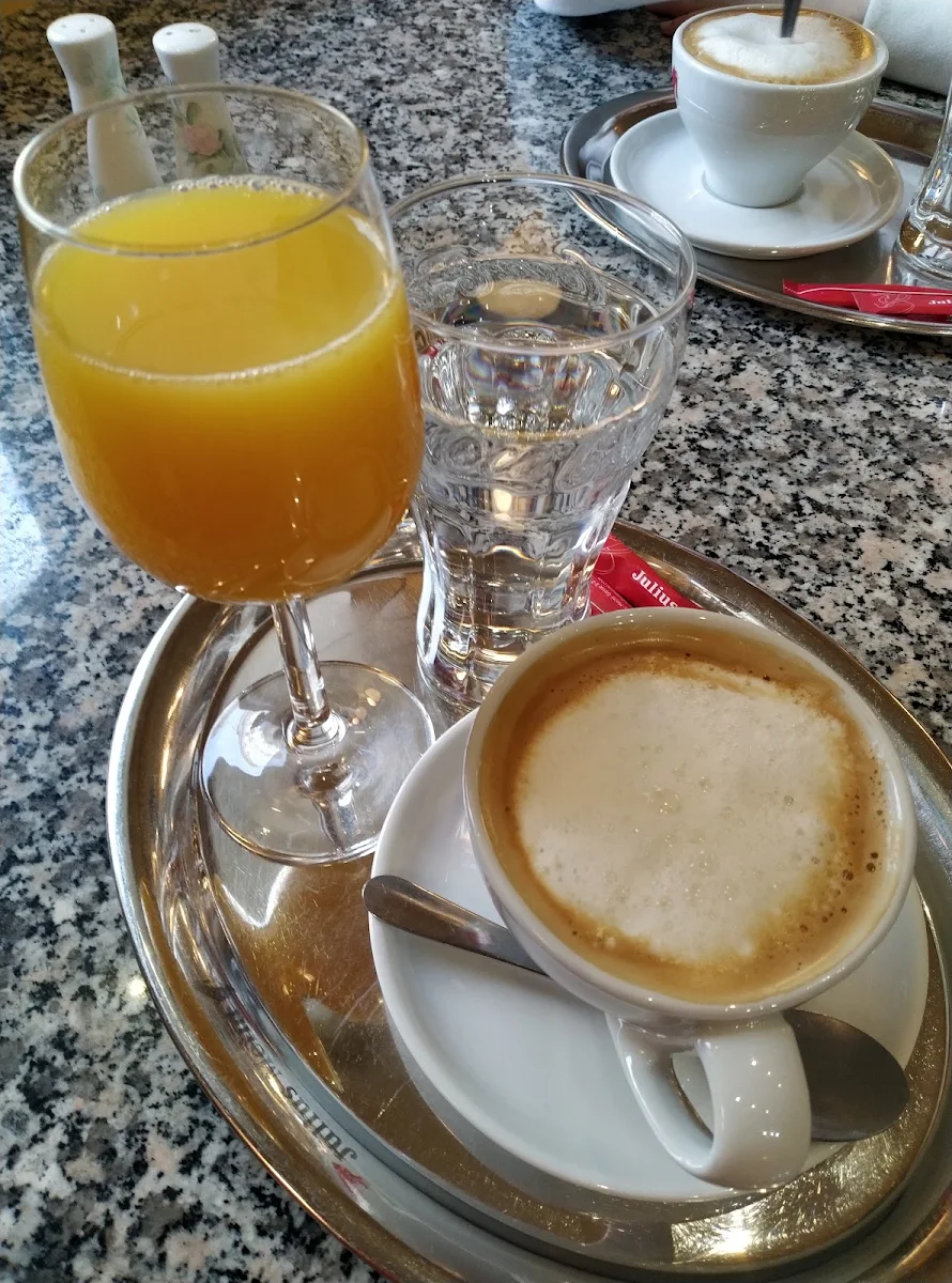 Kaffee Und Orangensaft