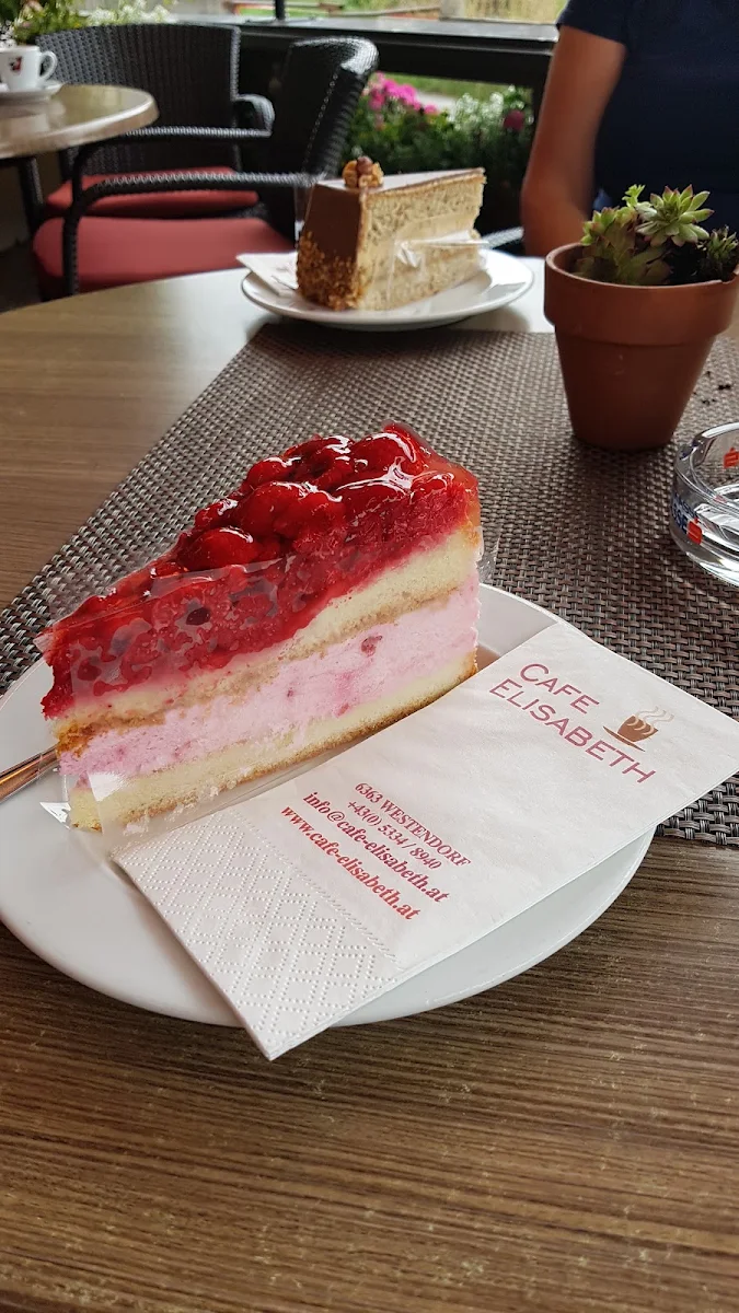 Himbeer Sahnetorte