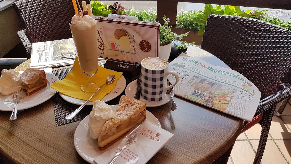 Kaffee Apfeltorte Schlagobers