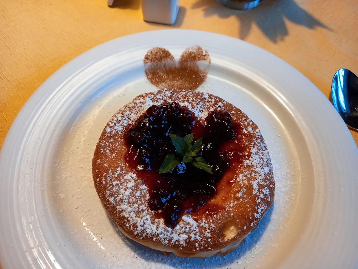 Nachspeise Bauernkrapfen Mit Preiselbeeren