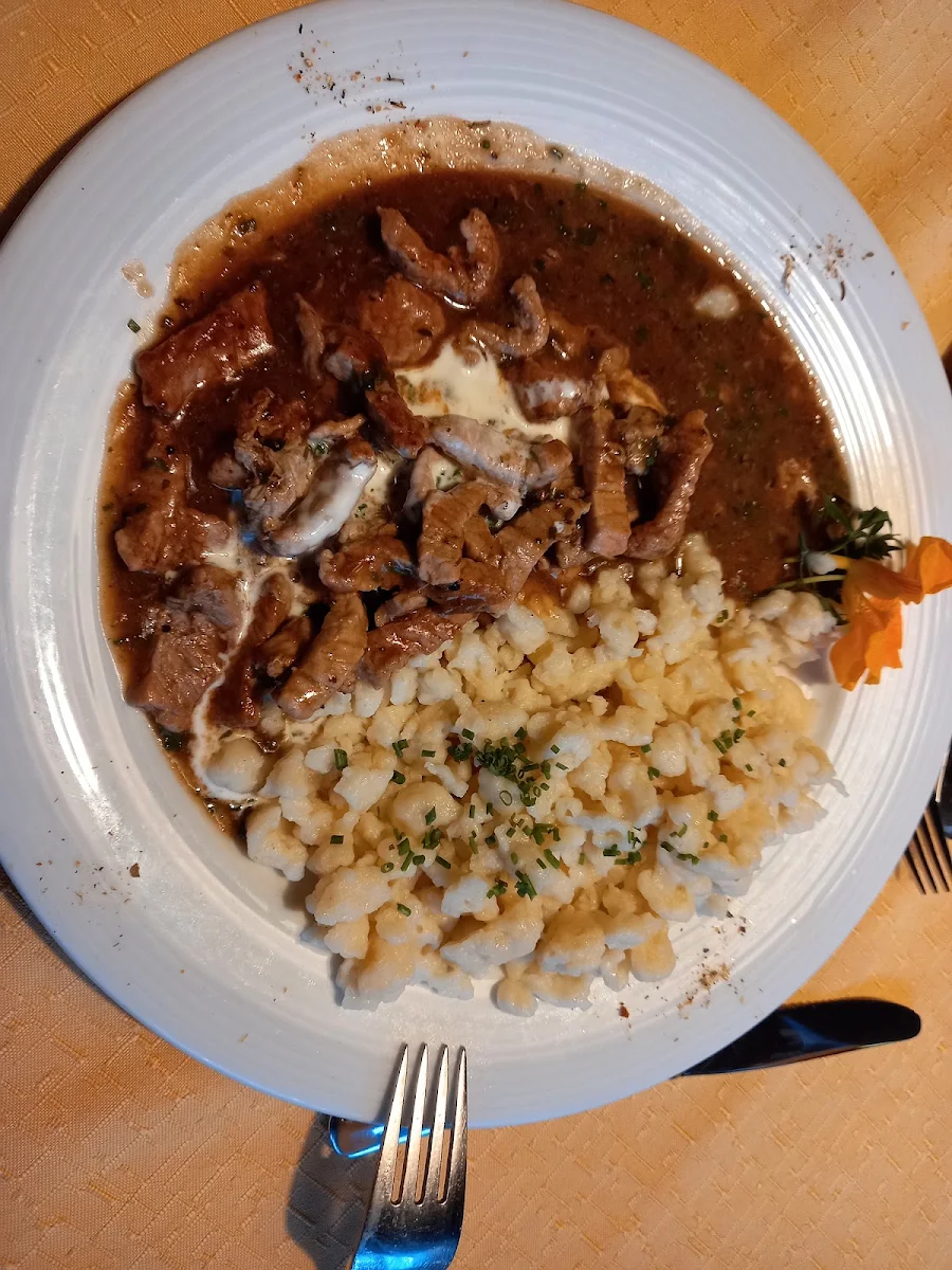 Rahmgeschnetzeltes Mit Knöpfle