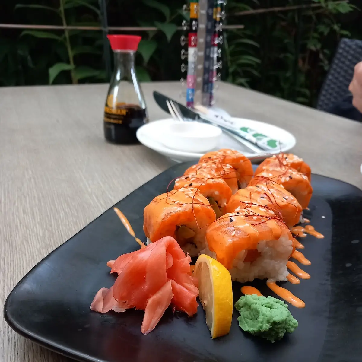 Spicy Salmon Roll