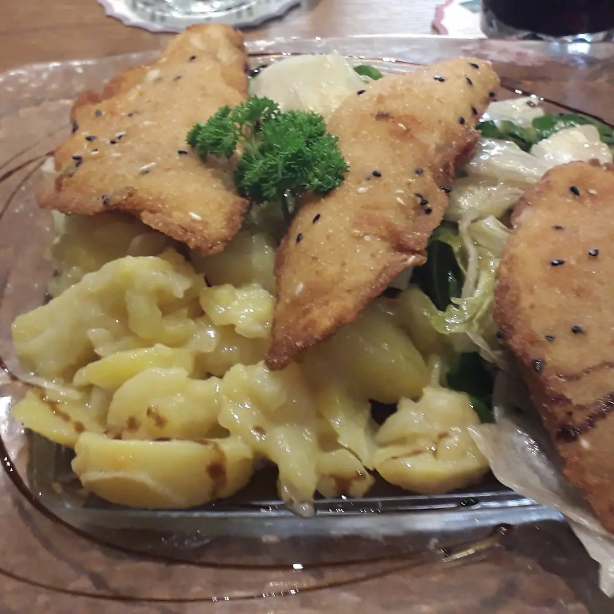 Hühnerstreifen Gebacken Auf Salat