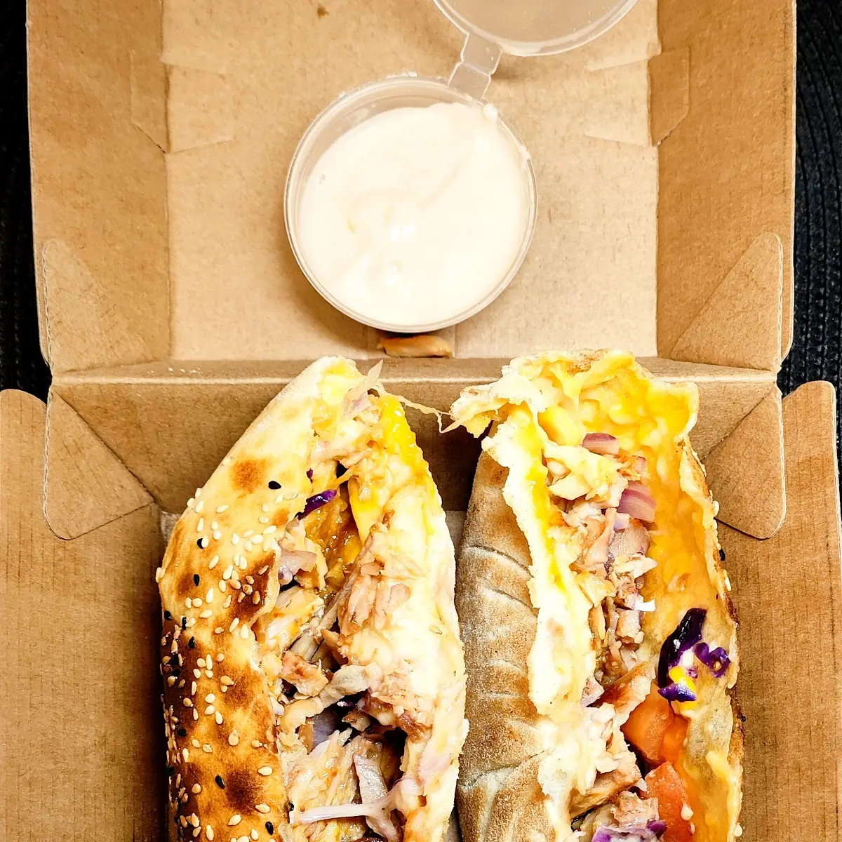 Bom Döner Kebab Sandwich Mit Cocktailsauce