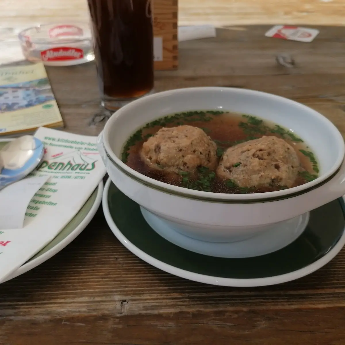 Leberknödelsuppe