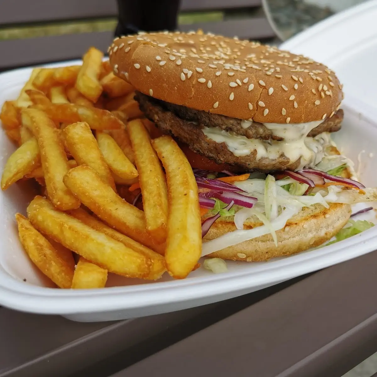 Dubbleburger Mit Pommes
