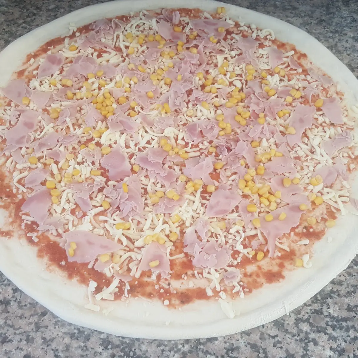 Schinken Pizza
