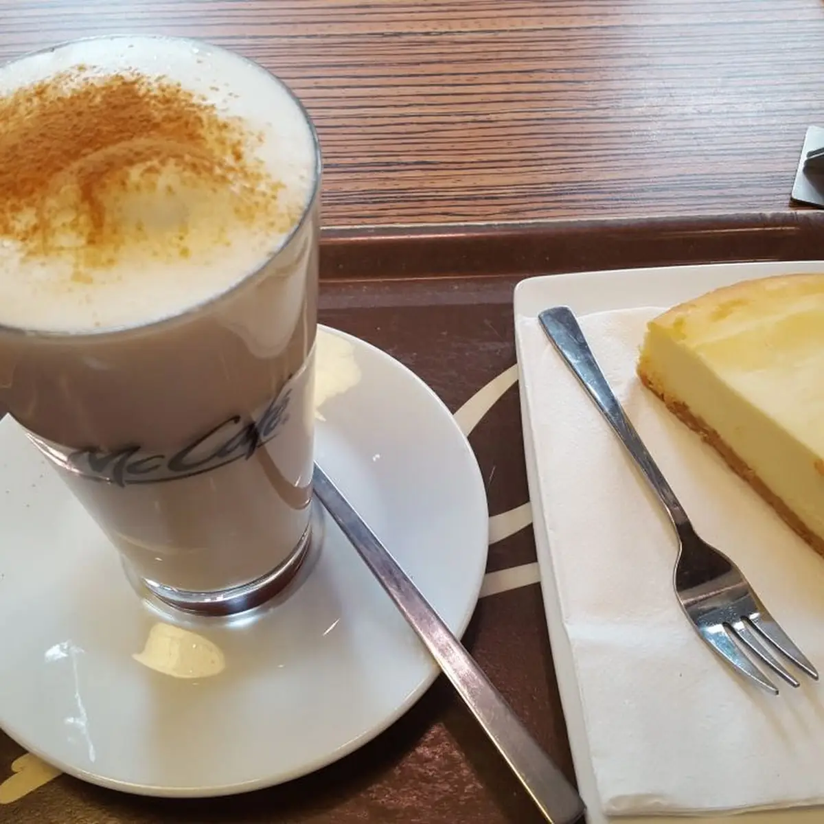 Chai Latte Und Cheese Cake