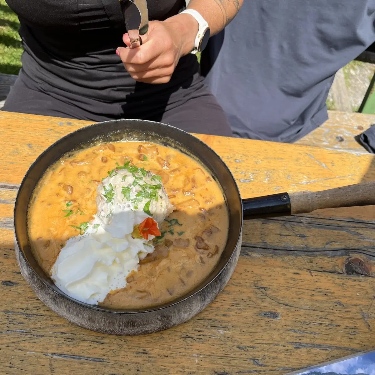 Eierschwammerlgulasch