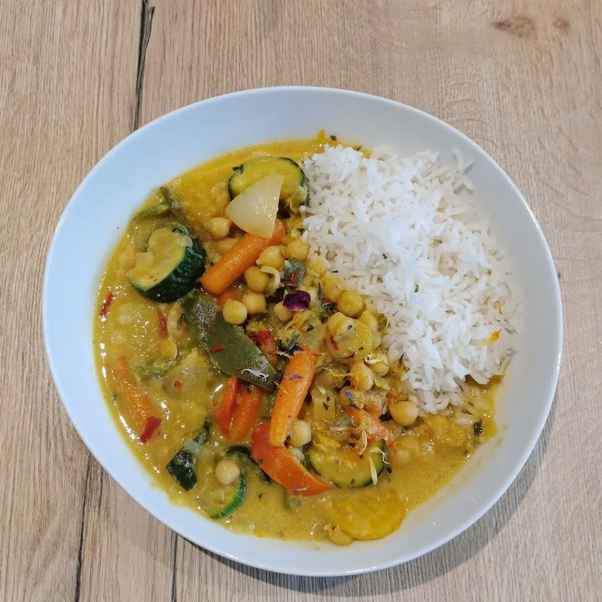 Kichererbsen Curry Mit Frühlingsgemüse