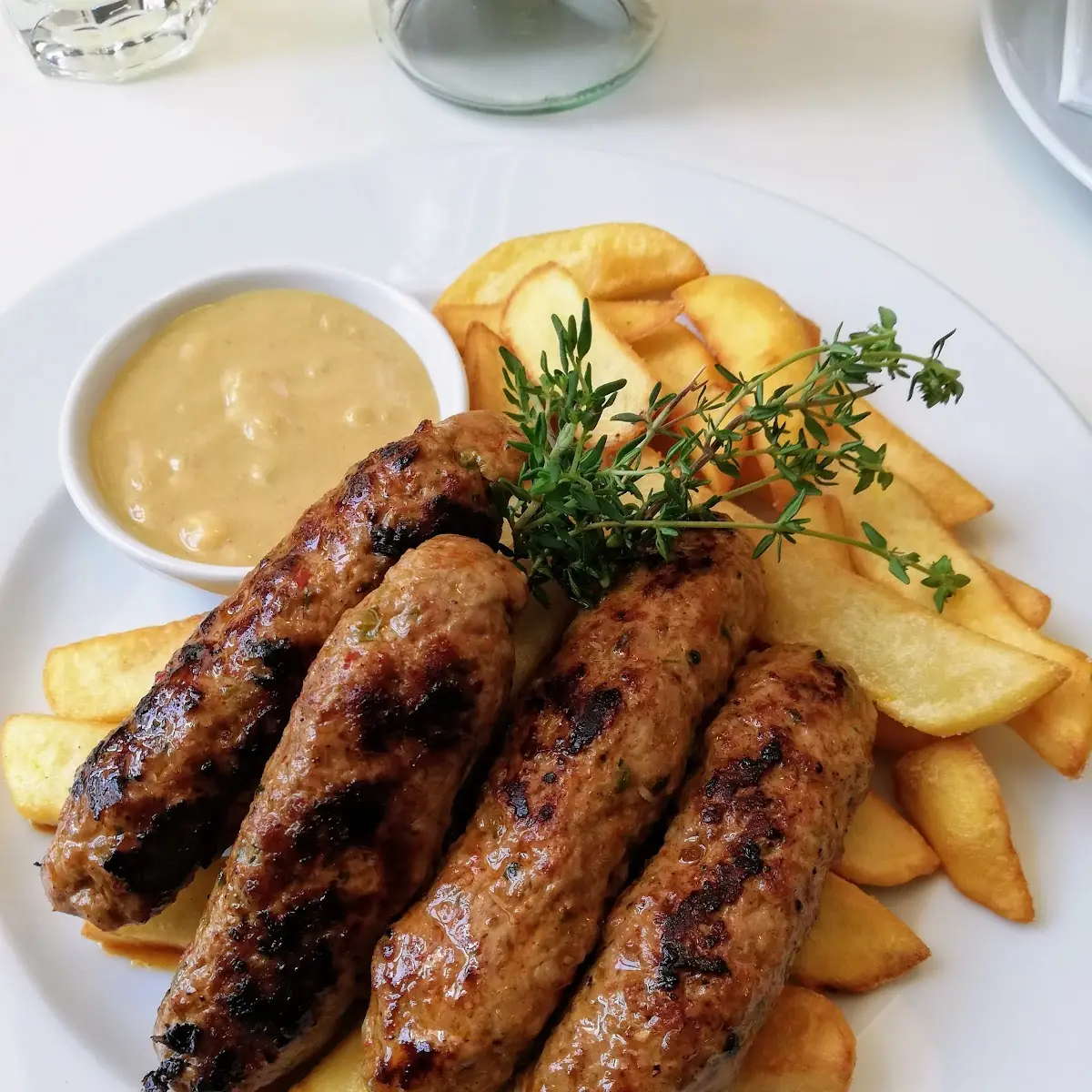 Cevapcici Mit Pommes