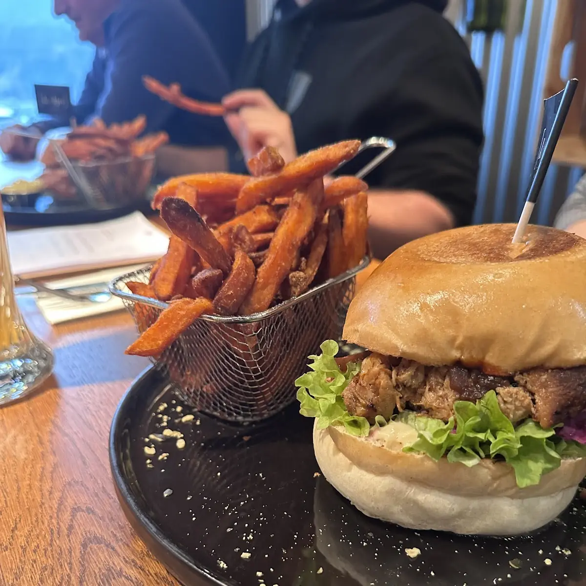 Bacon Cheeseburger With Chips