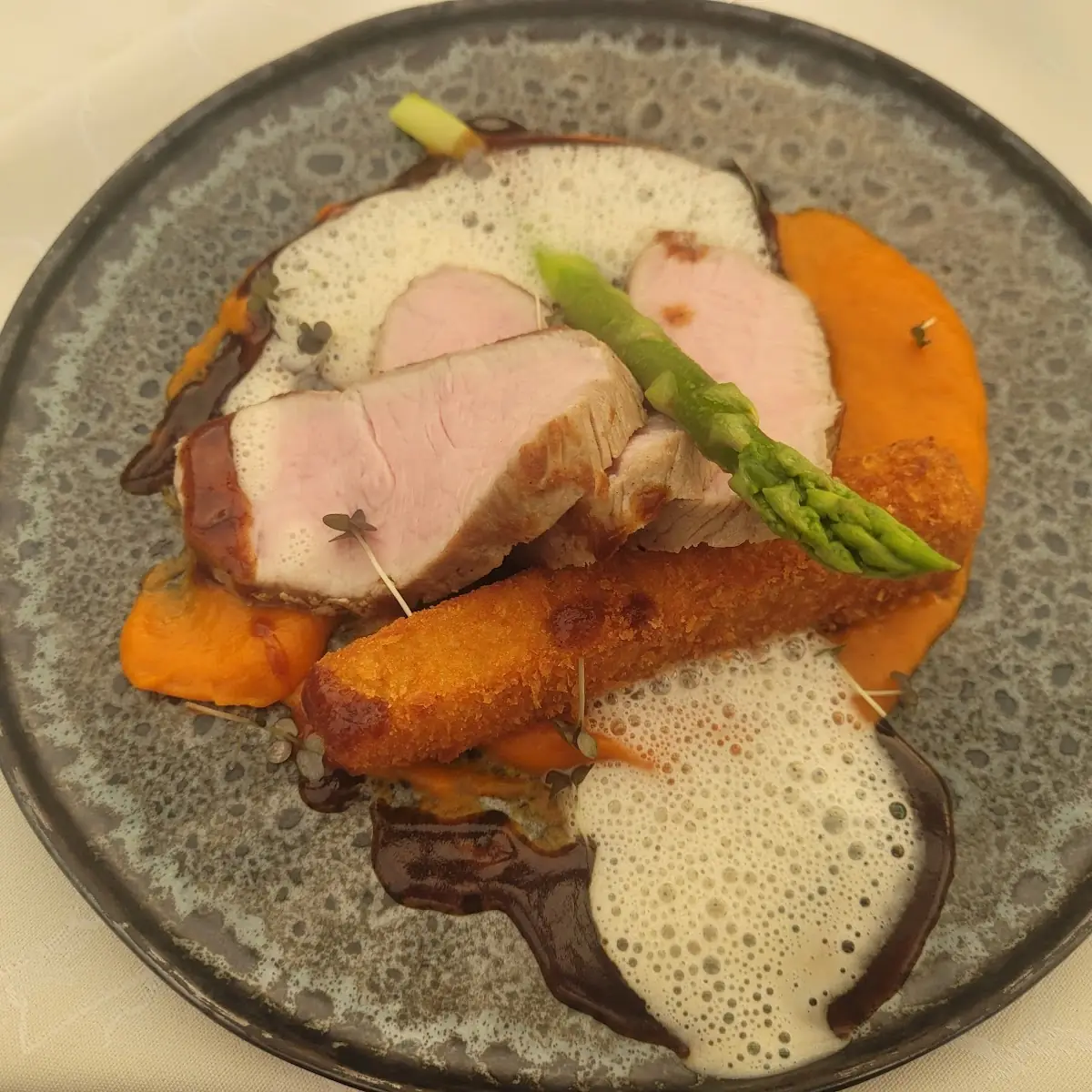 Kalbsrücken Mit Erdäpfelschnitte Und Paprikacreme, Restaurant & Hotel Waldesruh