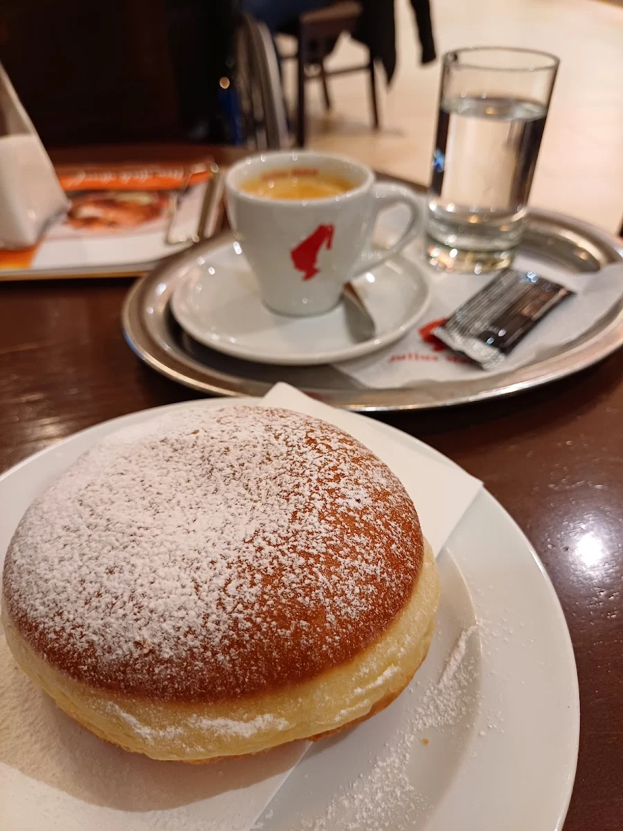 Espresso Und Krappfen