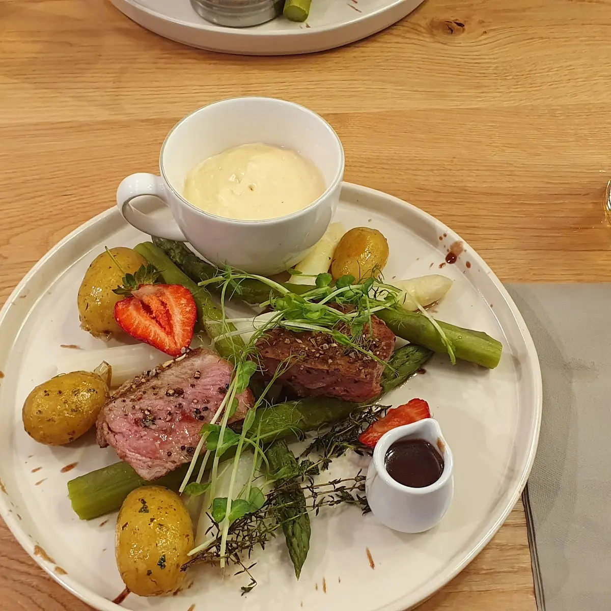 Kalbsrücken Mit Spargel