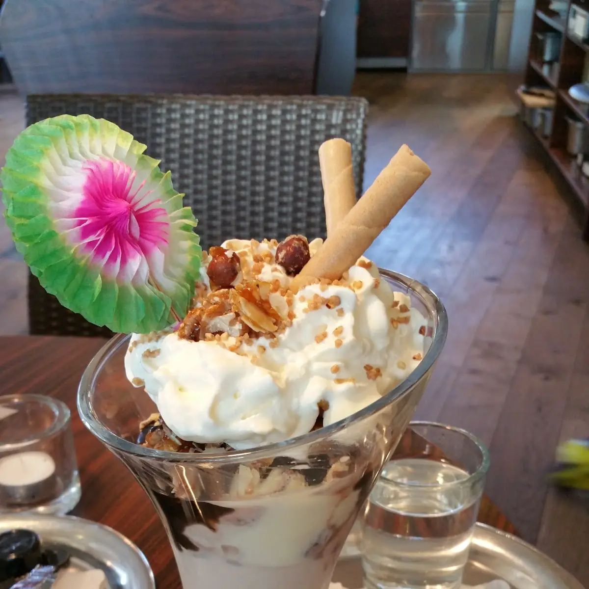 Nussbecher